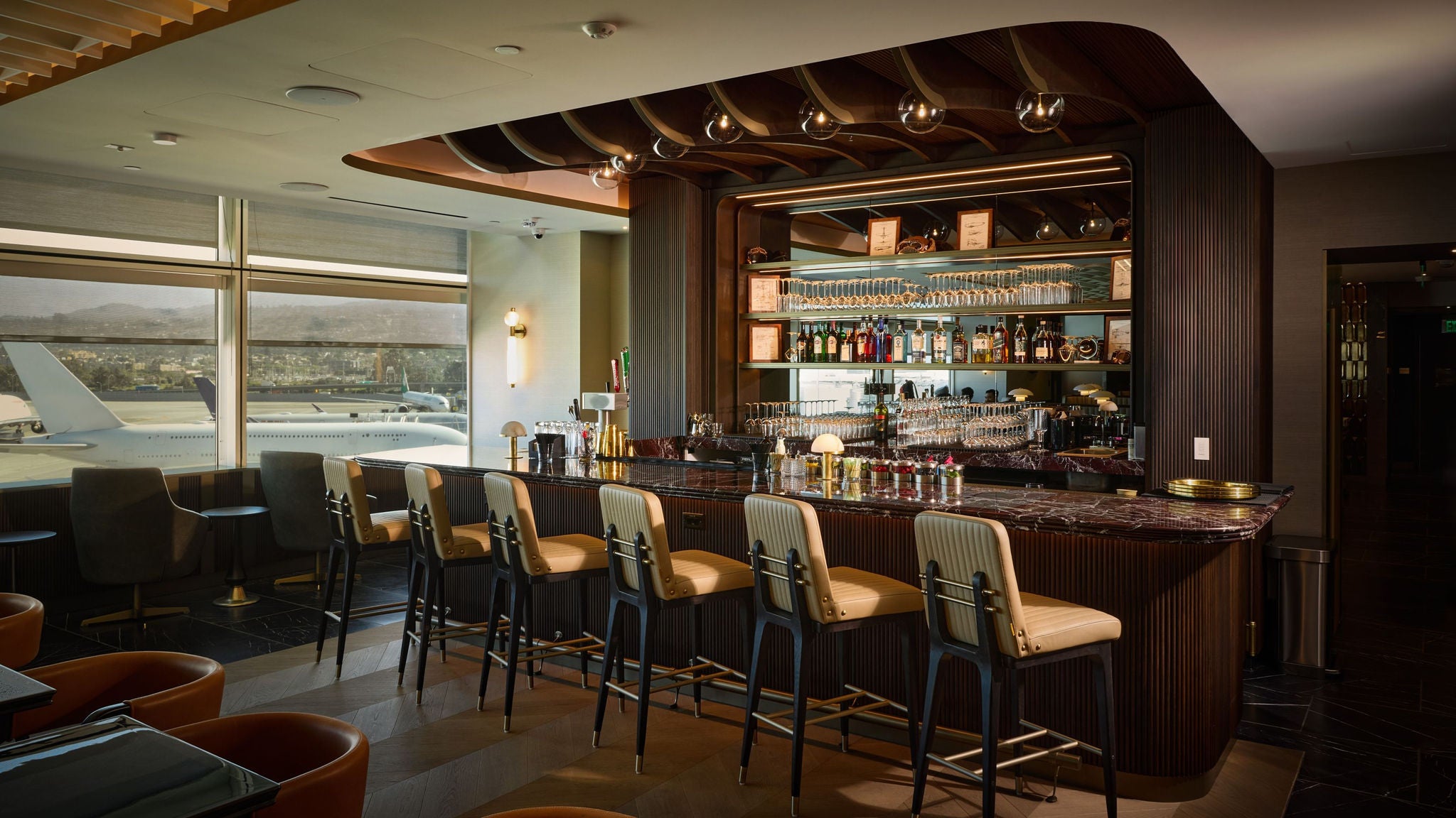 Aviator's Bar at the Maharaja Lounge