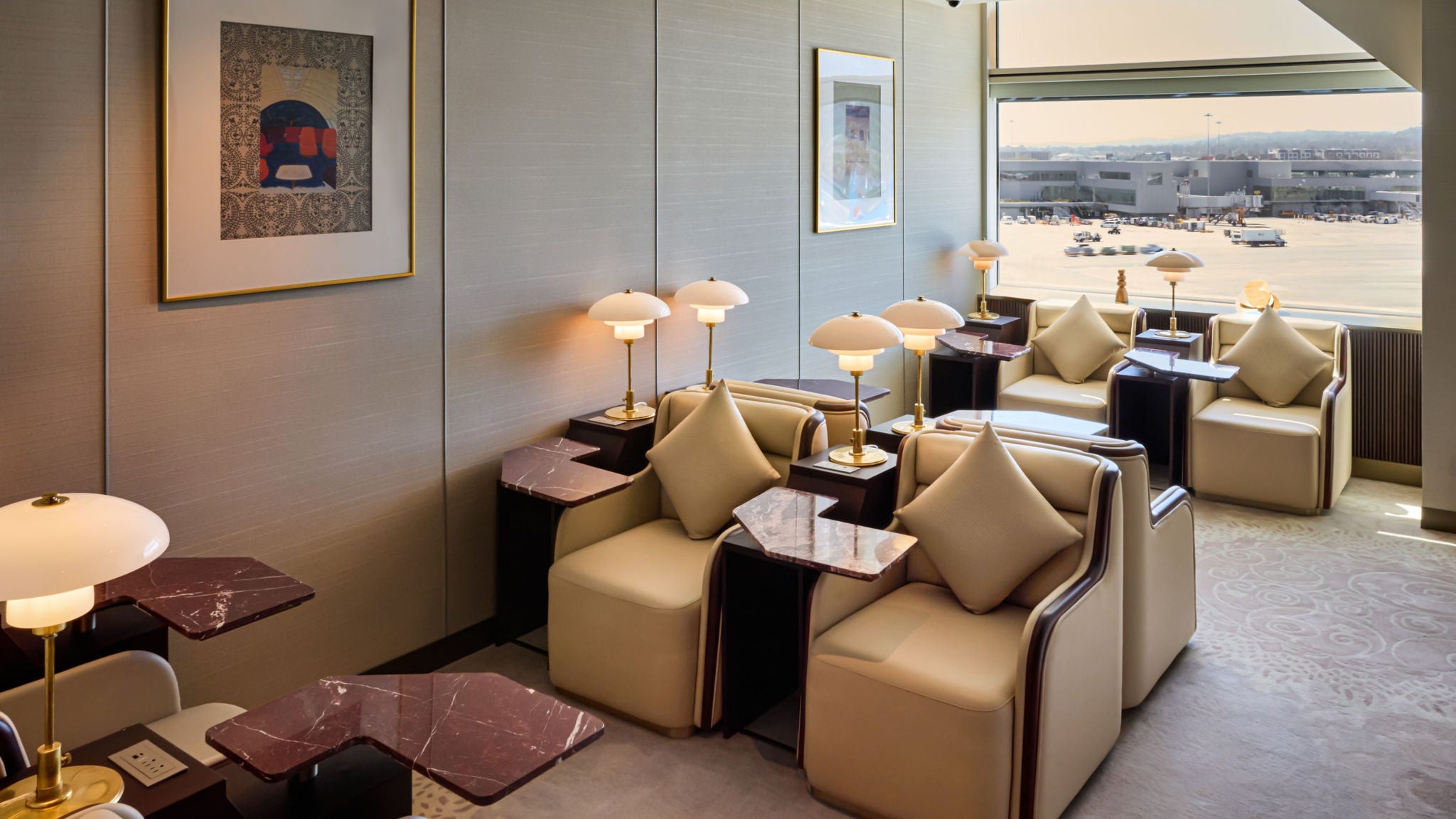 Private zone at the Maharaja Lounge, San Francisco for first class customers